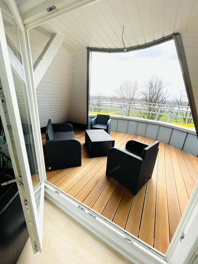 Luxury Rooftop Loft With River View 10Min To City Apartment Dusseldorf Bagian luar foto