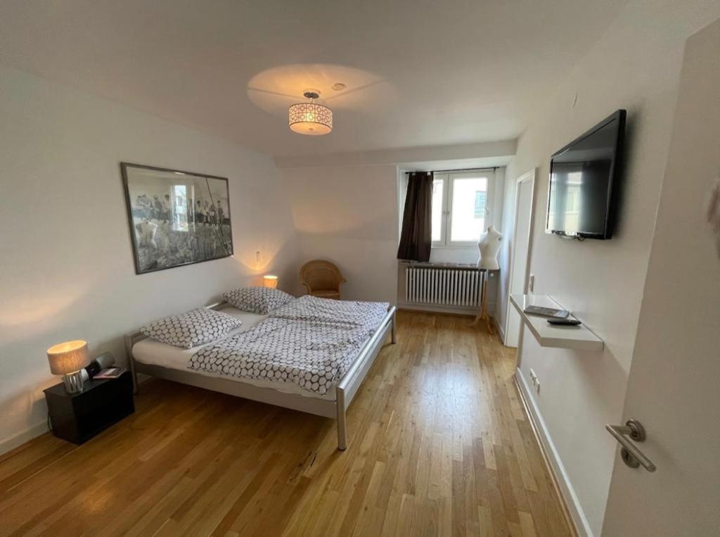 Luxury Rooftop Loft With River View 10Min To City Apartment Dusseldorf Bagian luar foto