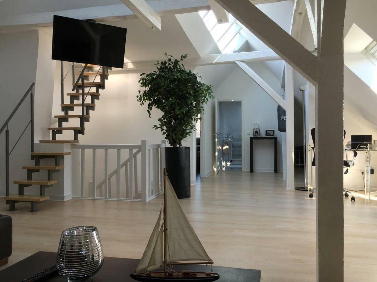 Luxury Rooftop Loft With River View 10Min To City Apartment Dusseldorf Bagian luar foto